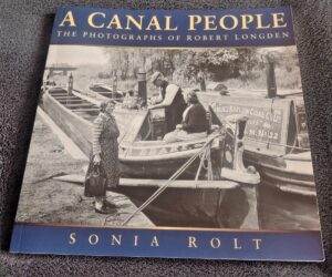 A Canal People - The Photographs of Robert Longden Paperback Book